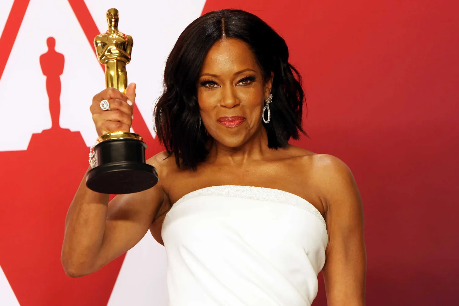 T.J. - Regina King เปรียบเทียบโมเมนต์คว้าออสการ์กับการสูบกัญชาครั้งแรก ...