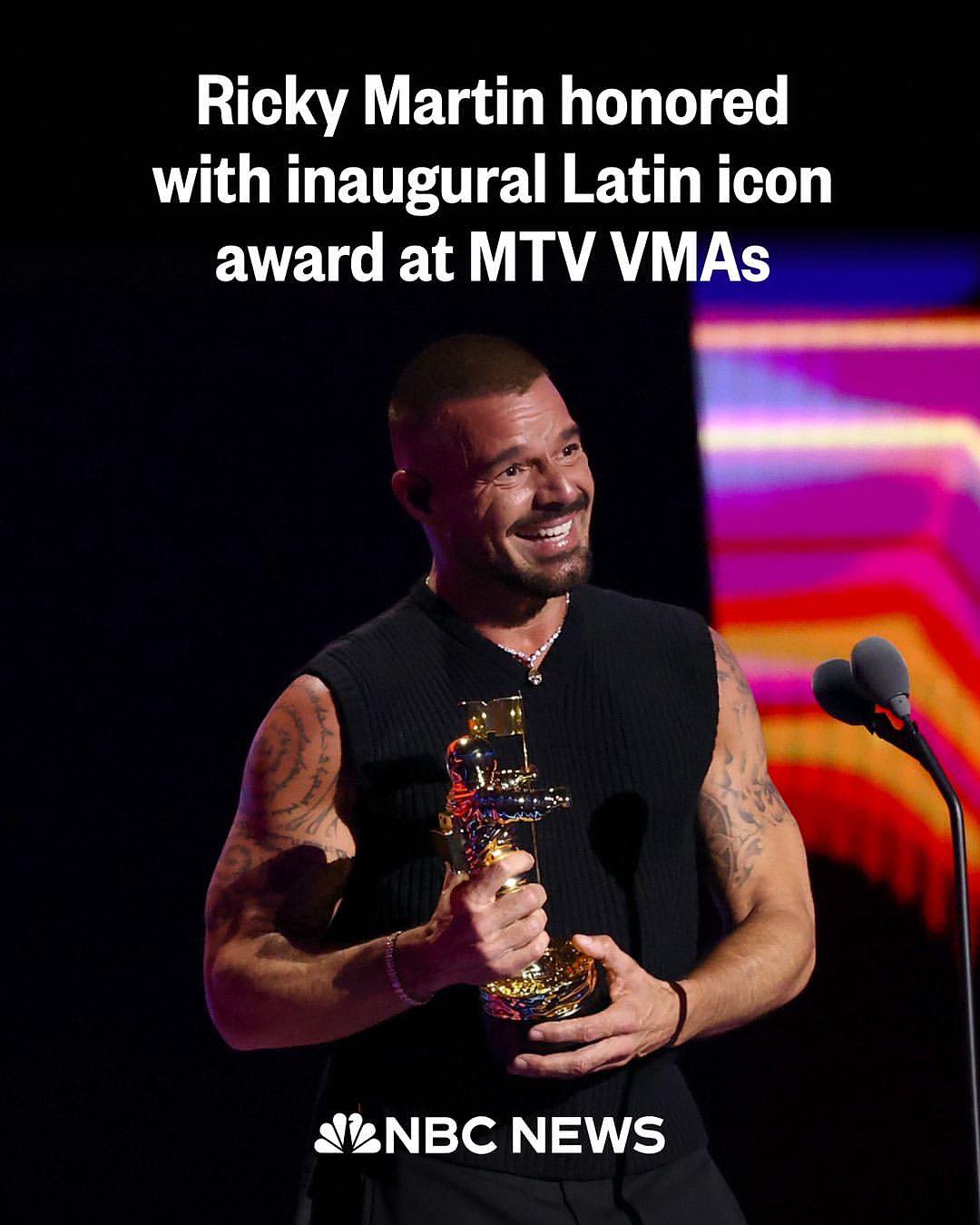 Ricky Martin received the... - Cleveland Puerto Rican Parade | Facebook