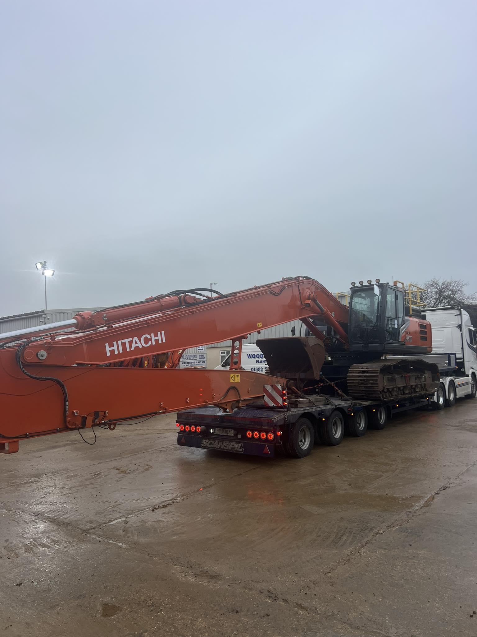 Hitachi 870 telescopic high reach.