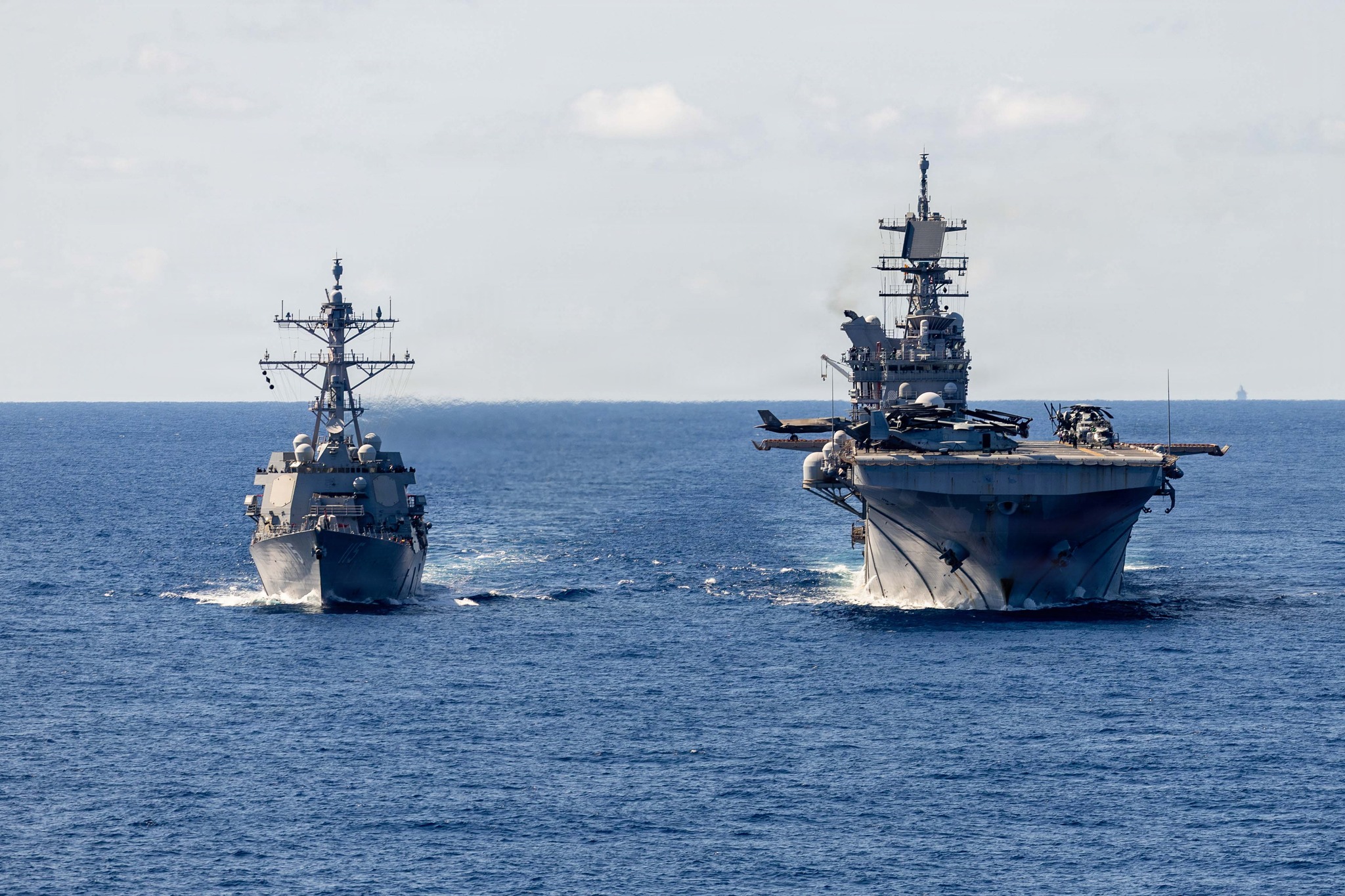 USS TRIPOLI LHA 7 & USS WARRIOR キャップ
