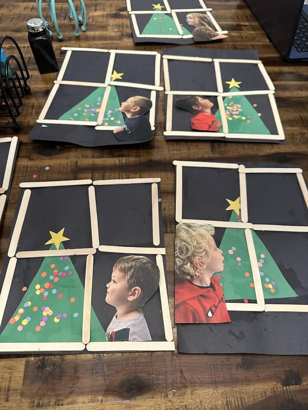 Simple - What a sweet holiday craft! Details 👇 | Facebook