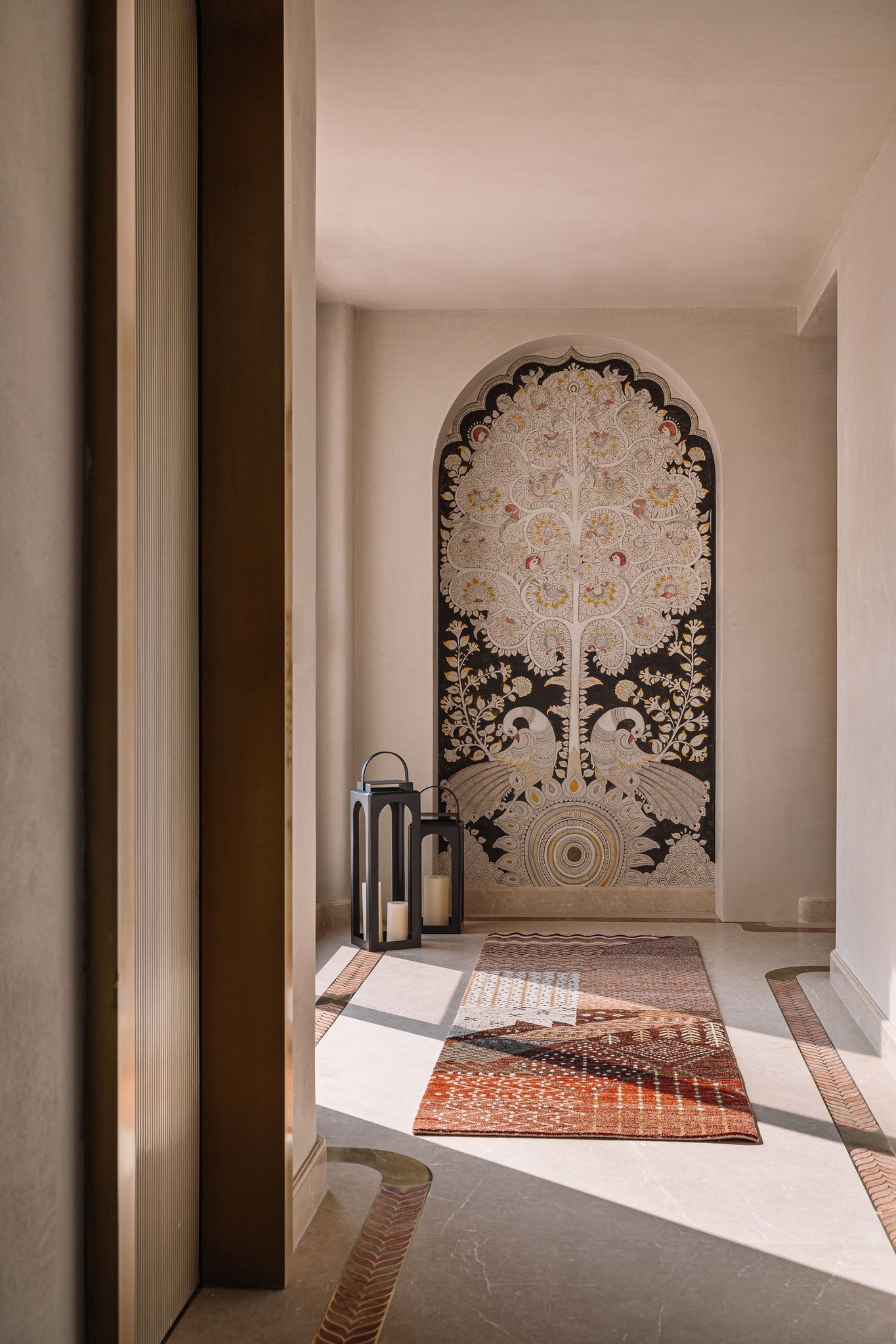 Indian crafts merge with contrasting colours in this contemporary 