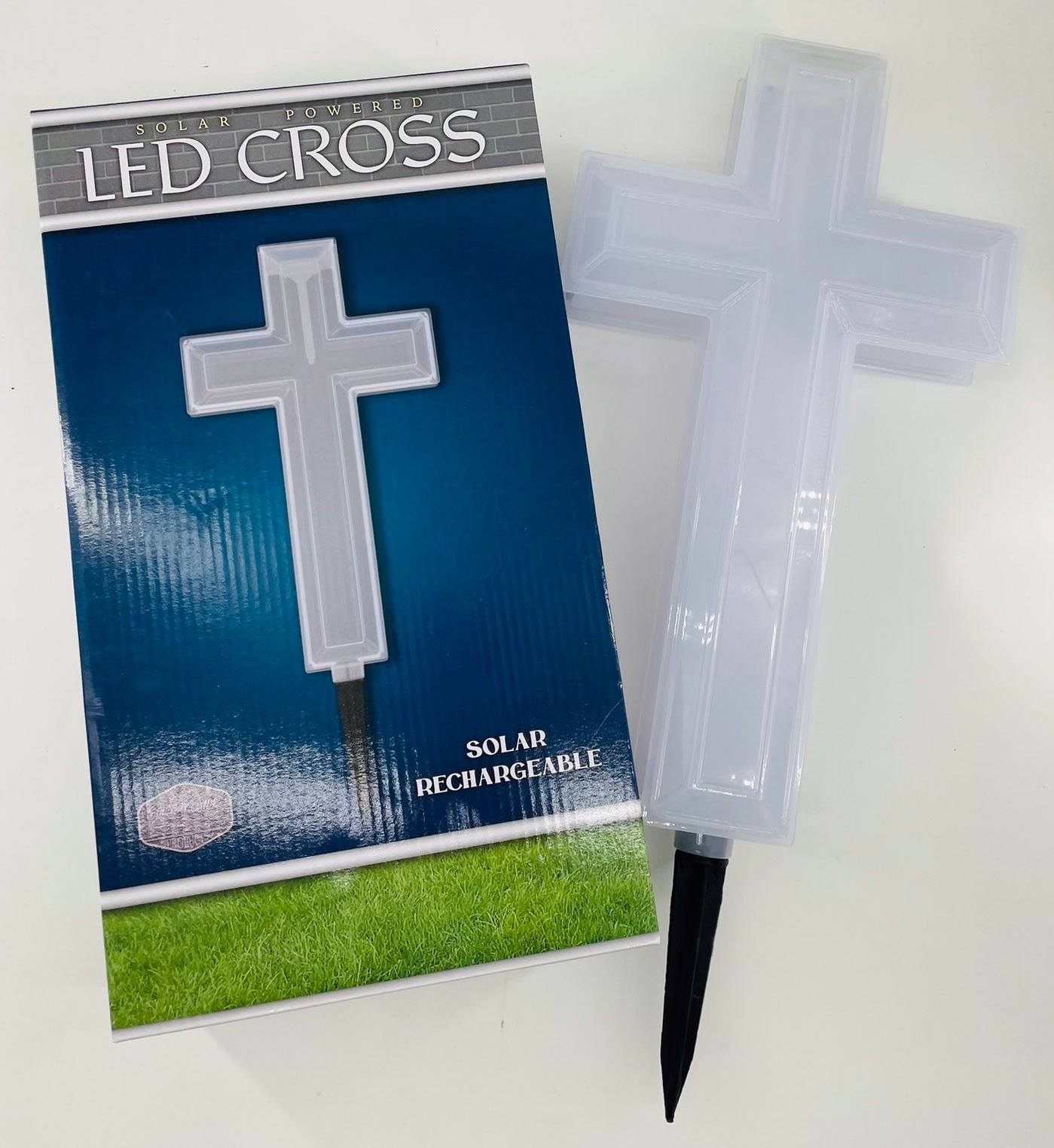 Bargain - 𝗗𝗘𝗦𝗖𝗥𝗜𝗣𝗧𝗜𝗢𝗡: SOLAR LIGHTED CROSS 𝗣𝗥𝗜𝗖𝗘: $9.99 | Facebook
