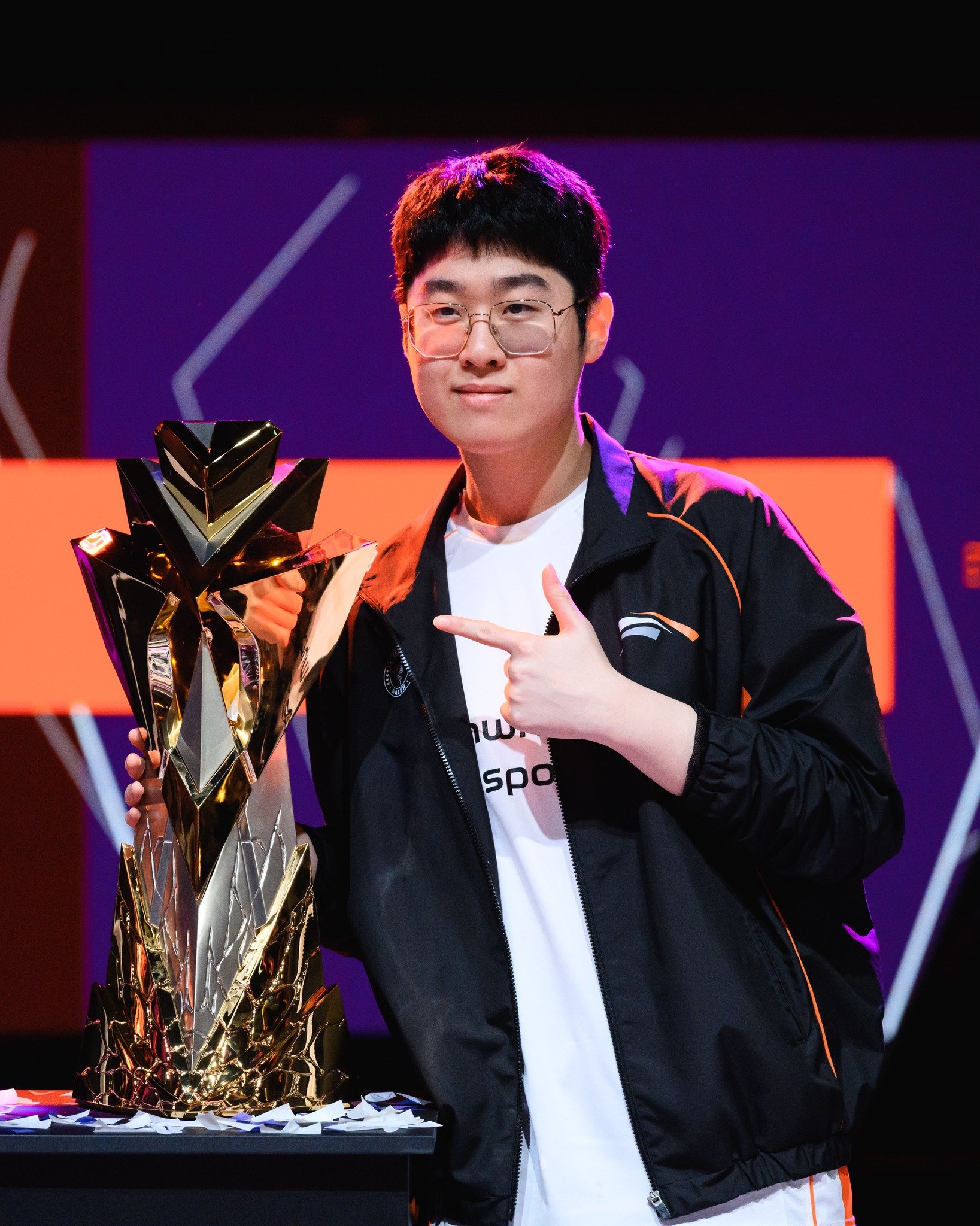 MSI ✓ FST ✓ Worlds ✓ Triple Crown winner, Zeus 👑