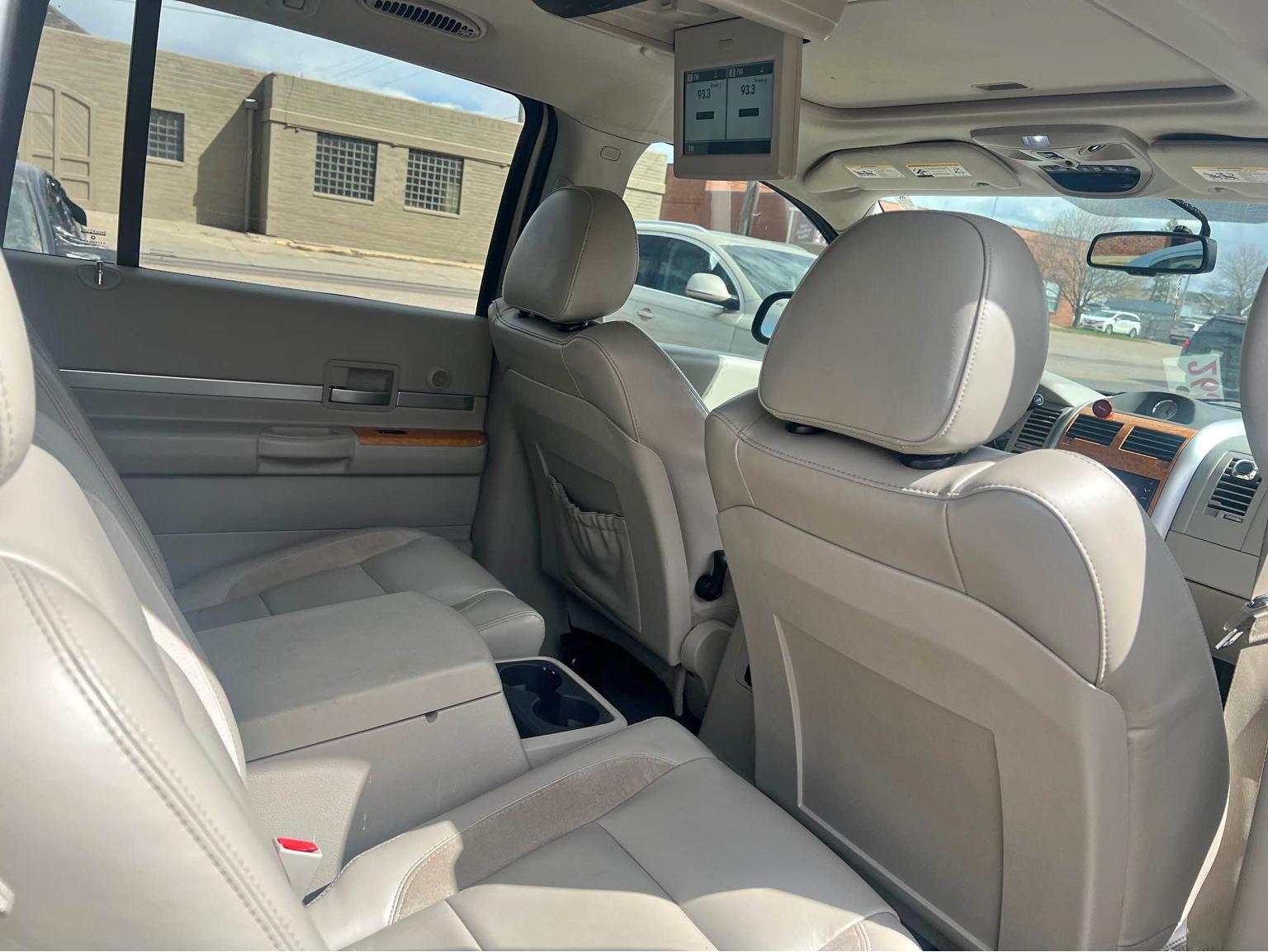 2009 Chrysler Aspen · Limited Sport Utility 4D - Car Interior Parts ...