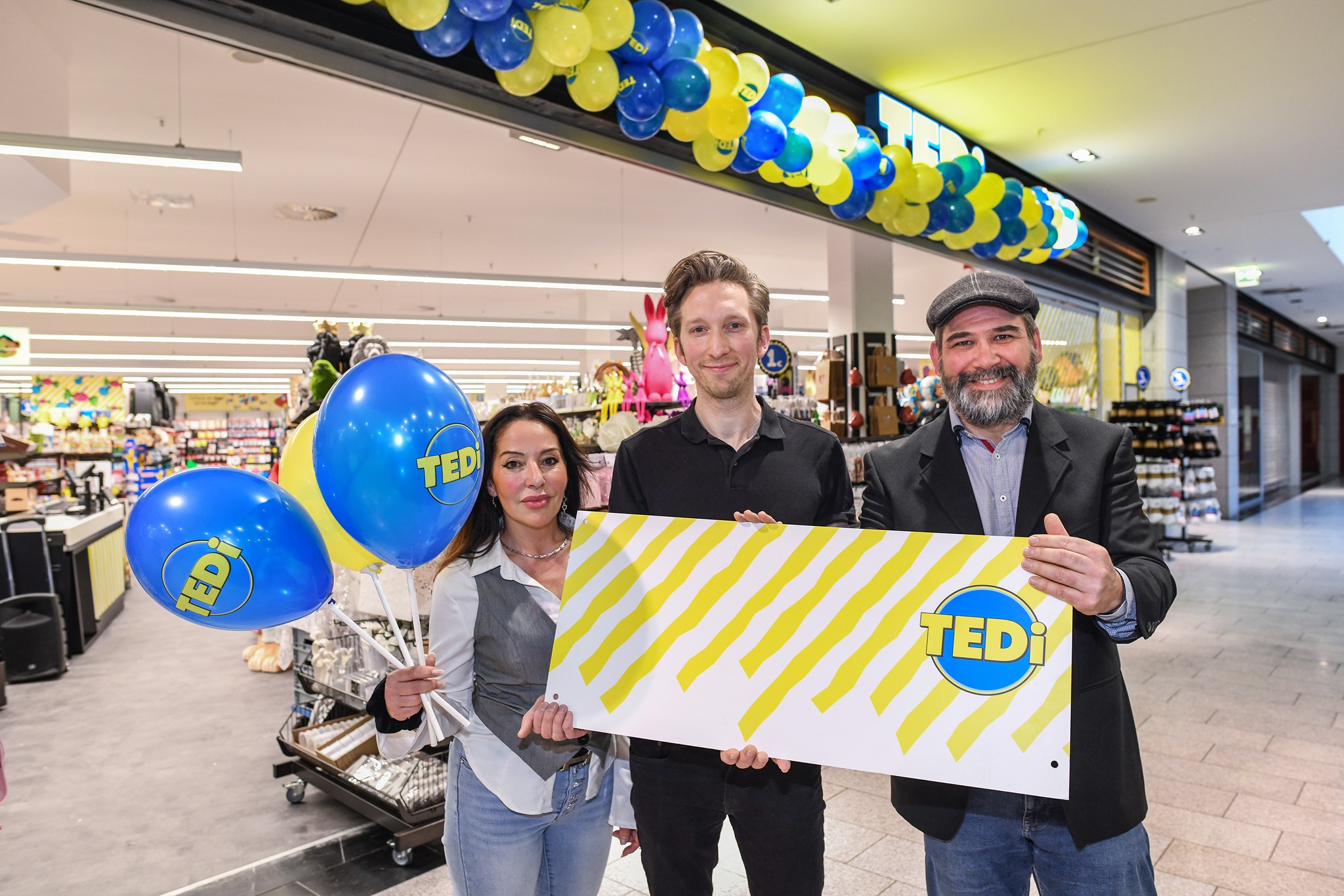 🎉 Tedi eröffnet auf 561 Quadratmetern im MarktKarree🎉 In der 1. Etage des MarktKarrees hat eine neue TEDi-Filiale offiziell eröffnet – und das mit tatkräftiger Unterstützung des stellvertretenden Bürg