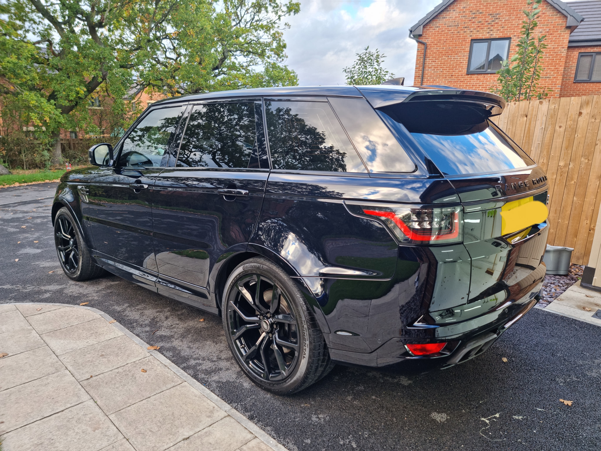 🔥 Range Rover SVR 🔥 Stunning SVR in... - Deano’s Detailing | Facebook