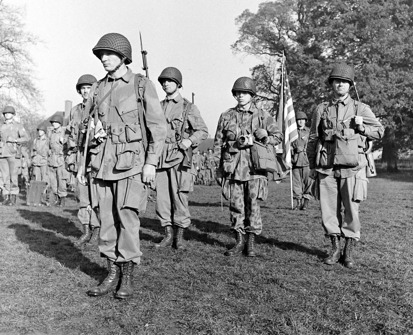 Col. Edson Raff of the US 2nd... - World War Pictures | Facebook