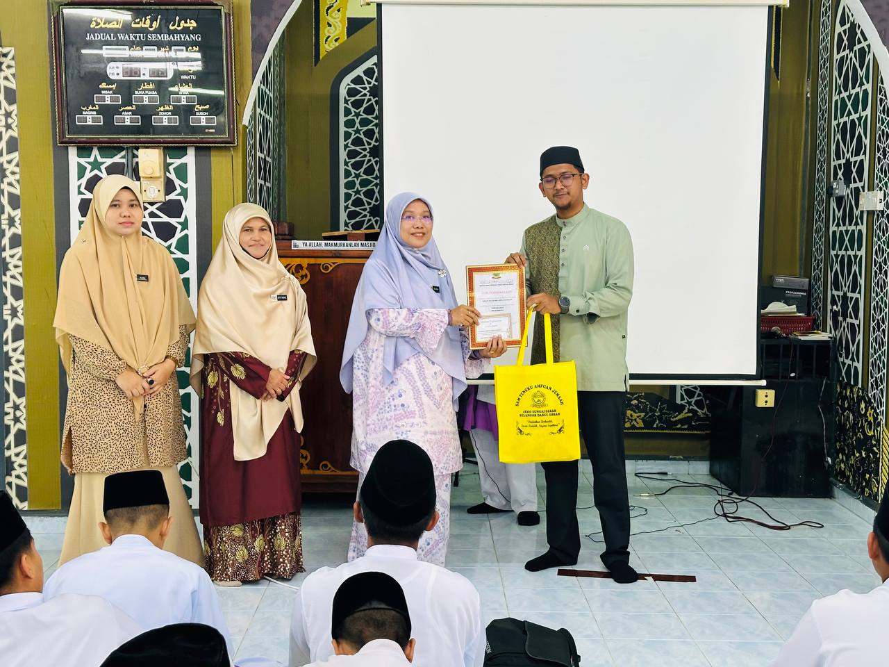 Sekolah Agama Menengah Tengku Ampuan Jemaah, Sungai Besar added a new ...