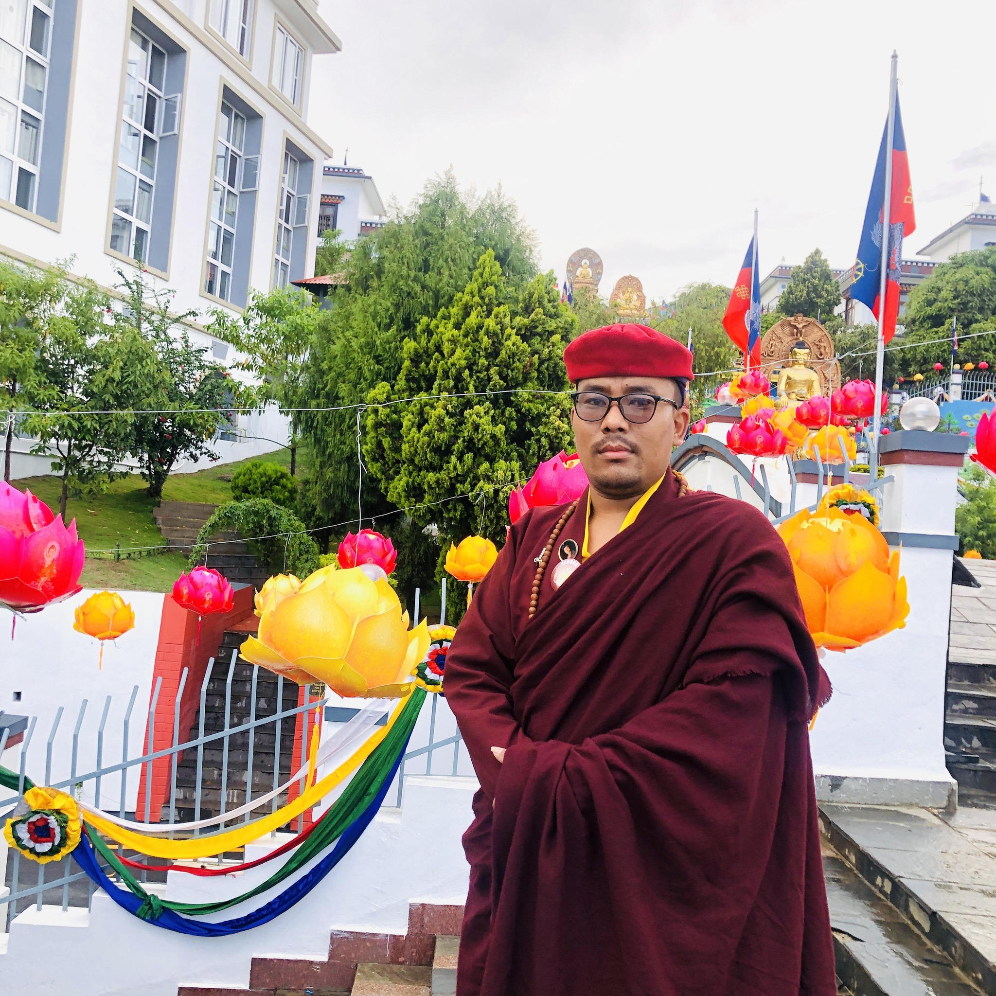 འཇིགས་མེད་ ངག་དབང་ བླ་མ་
