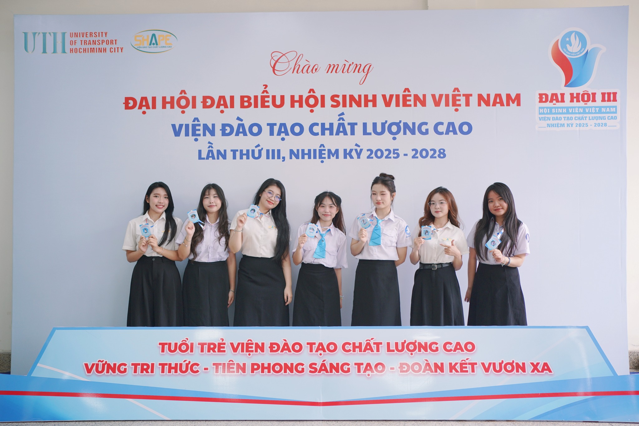 Đoàn Viện Đào tạo... - Đoàn Viện Đào tạo Chất lượng cao - UTH