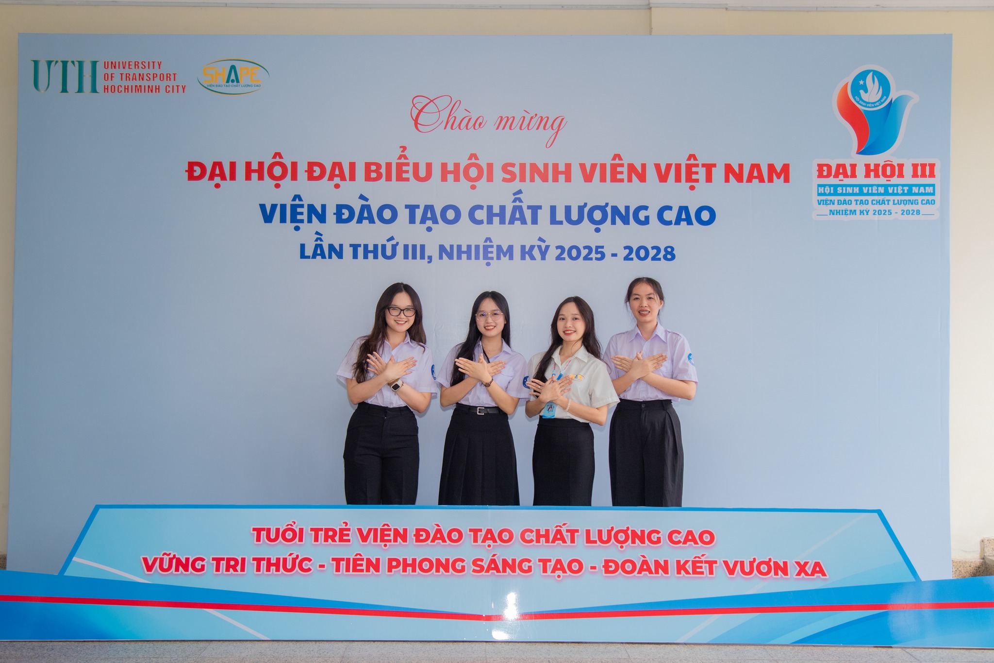 Đoàn Viện Đào tạo... - Đoàn Viện Đào tạo Chất lượng cao - UTH