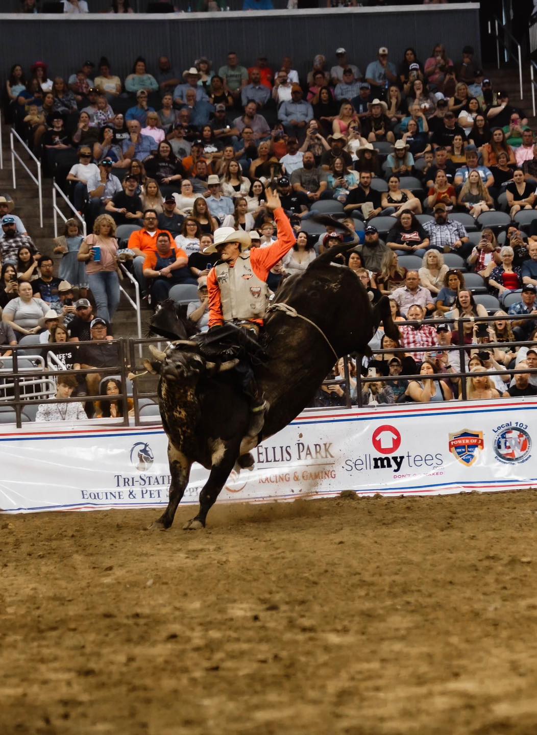 BULLRIDERS: Defiance, MO... - Rafter 7P Rodeo Productions | Facebook