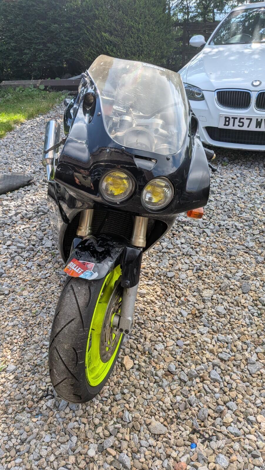 1989 Kawasaki Zxr400 H1 Project Bike Project bike. Who wants this