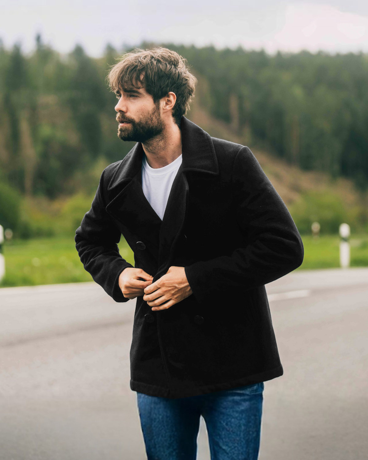 Naval heritage meets everyday edge. ⚓? The Brandit Pea Coat is 