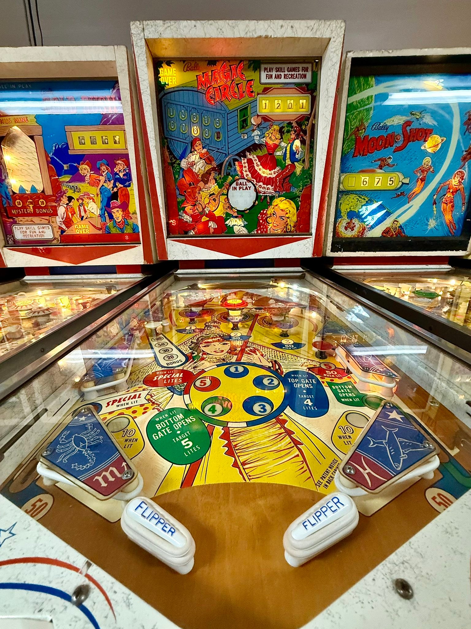 1965 Bally Magic Circle single-player electromechanical pinball