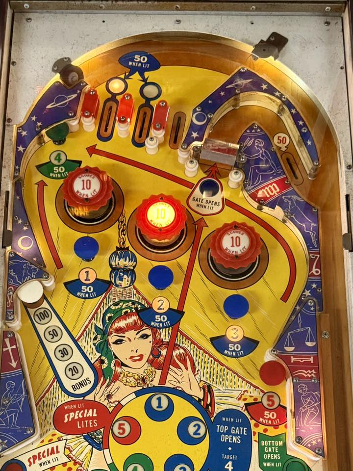 1965 Bally Magic Circle single-player electromechanical pinball