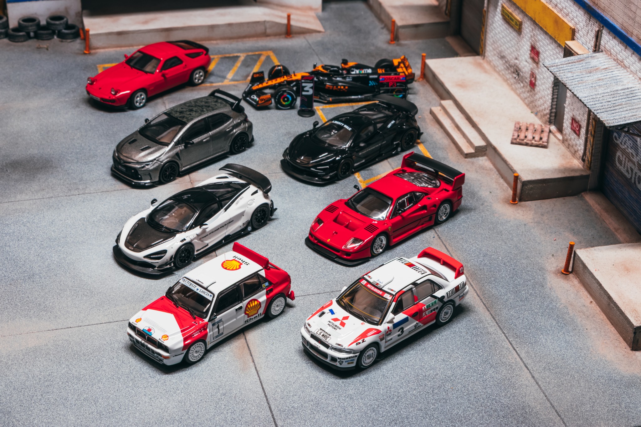 ミニカー TARMAC Porsche911GT3R PIT GARAGE DIORAMA Tarmac - [First Look 👀] Porsche 911 GT3R FALKEN with the Racing