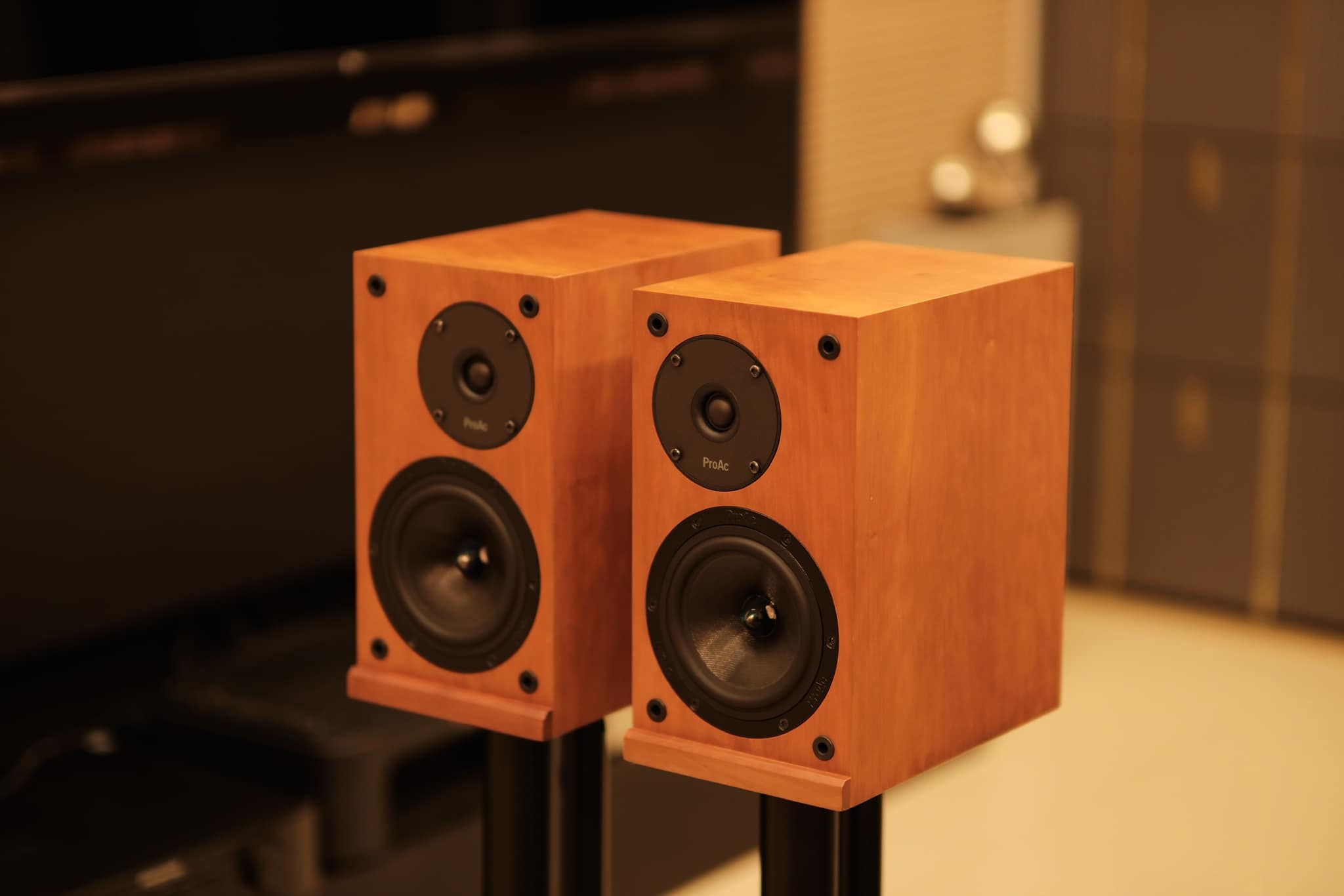 Analogs-House - **sold** ProAc response D1 สวย... | Facebook