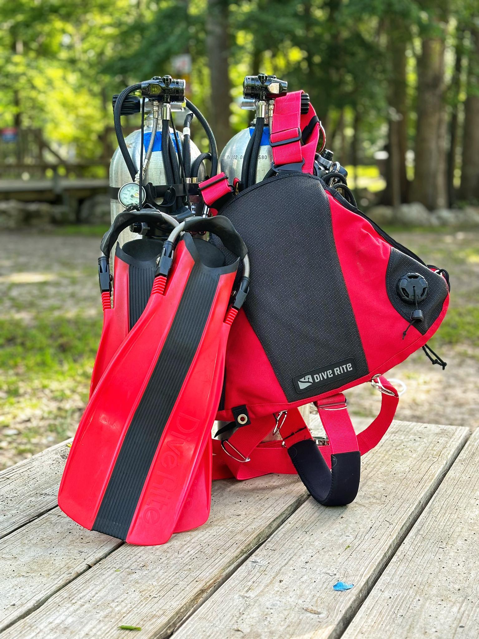 Dive Rite - The Hydro Lite BCD is a tech inspired, light weight 