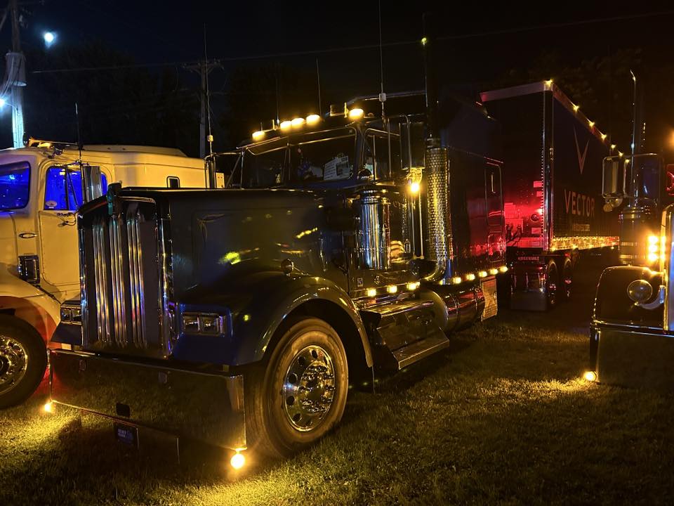 MN Big Rigs - MN Big Rigs added a new photo.