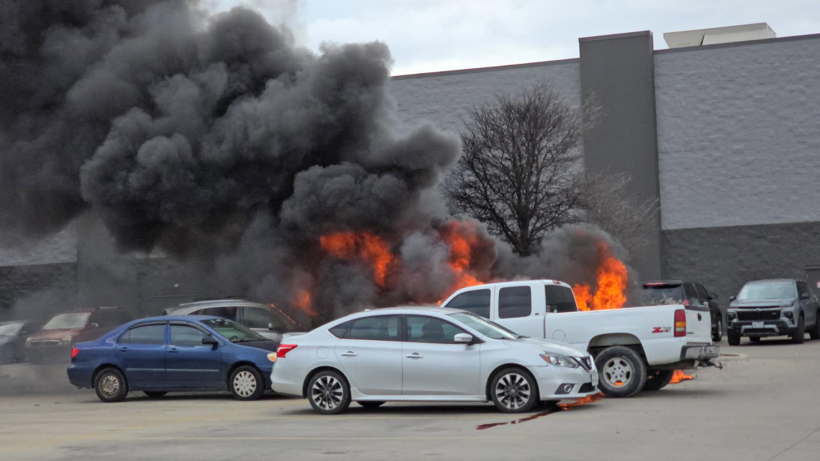 KWTX News 10 - 🔥 A car fire that started in an engine... | Facebook