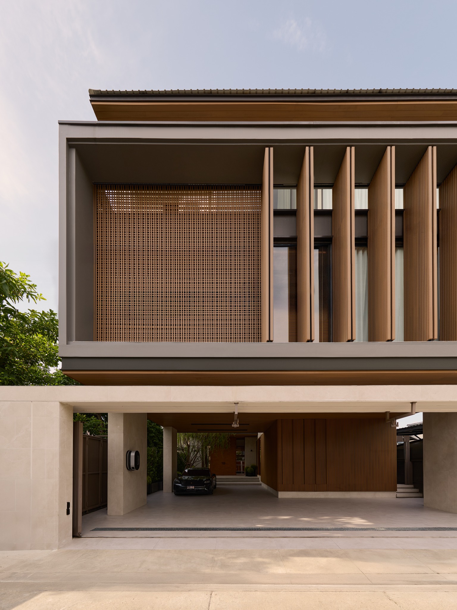 PAON Architects - - 𝗞𝗛𝗨𝗡 𝗔𝗧𝗜𝗥𝗨𝗝 𝗥𝗘𝗦𝗜𝗗𝗘𝗡𝗖𝗘 - . 𝘈𝘳𝘪 𝘏𝘰𝘶𝘴𝘦 𝘪𝘴... | Facebook