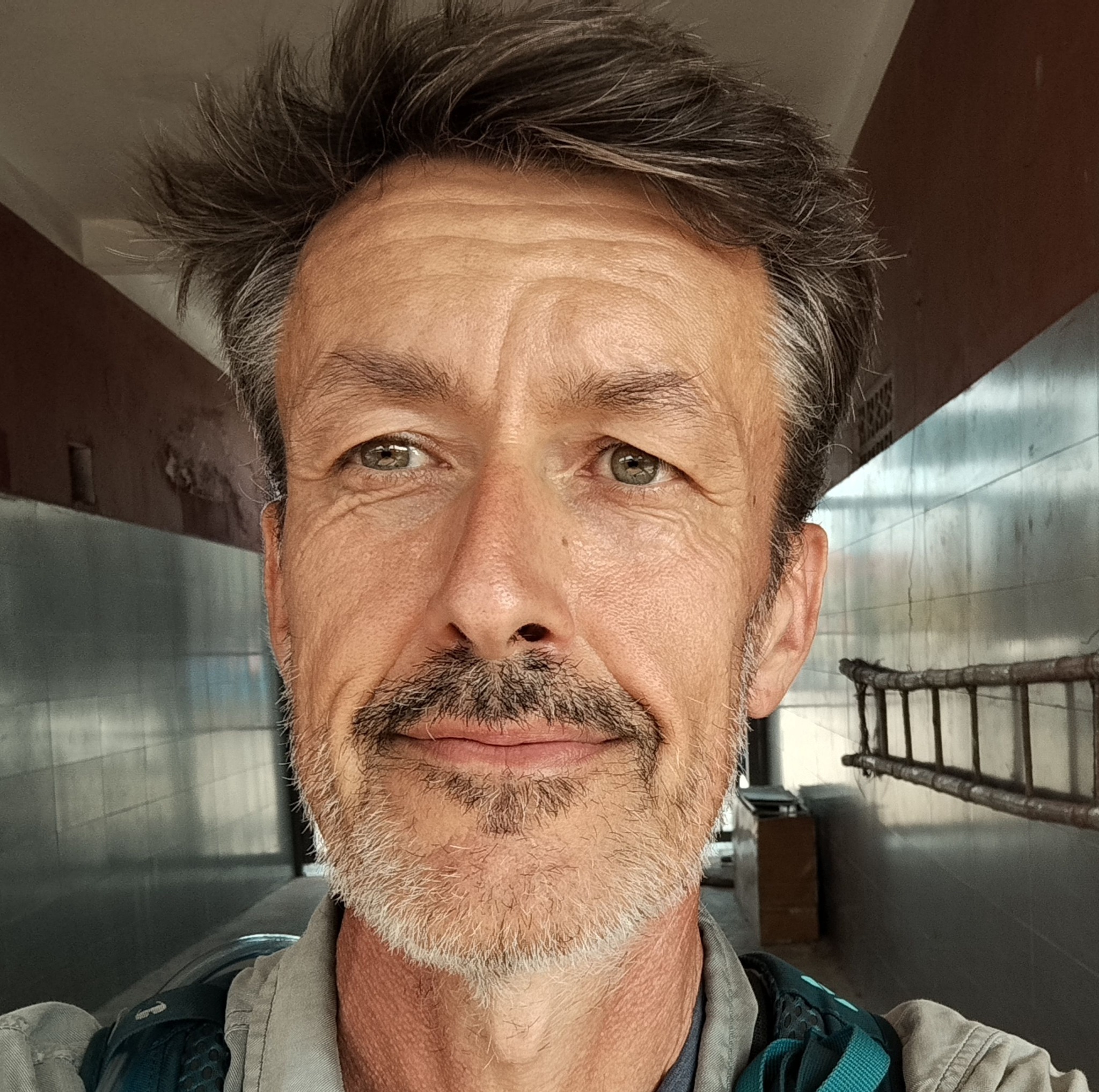 Compagnie - Grandir, quand on mesure 1m 50 c'est : 