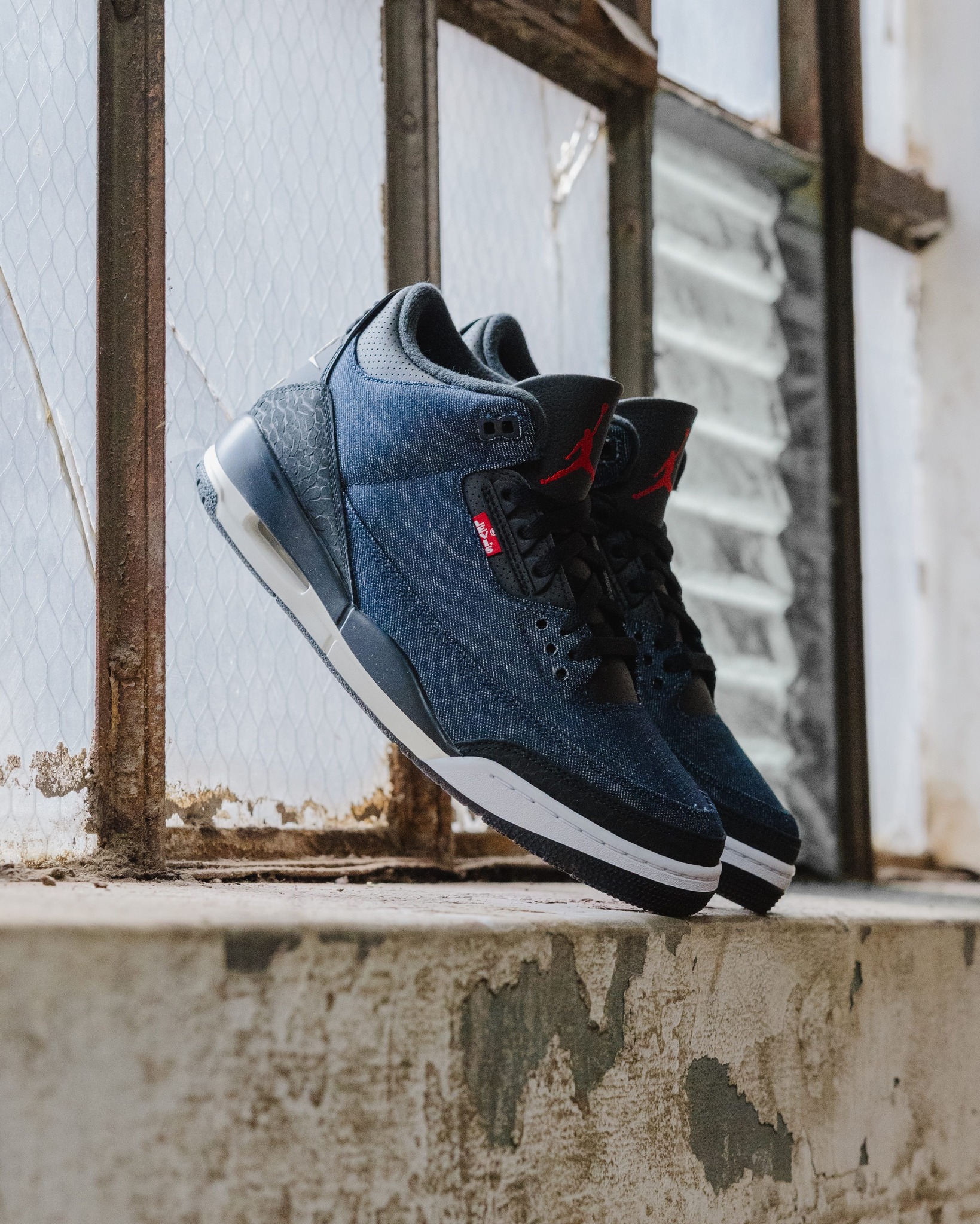 The #Jordan 3 Retro x Levi's 'Indigo and Gym Red' is available in