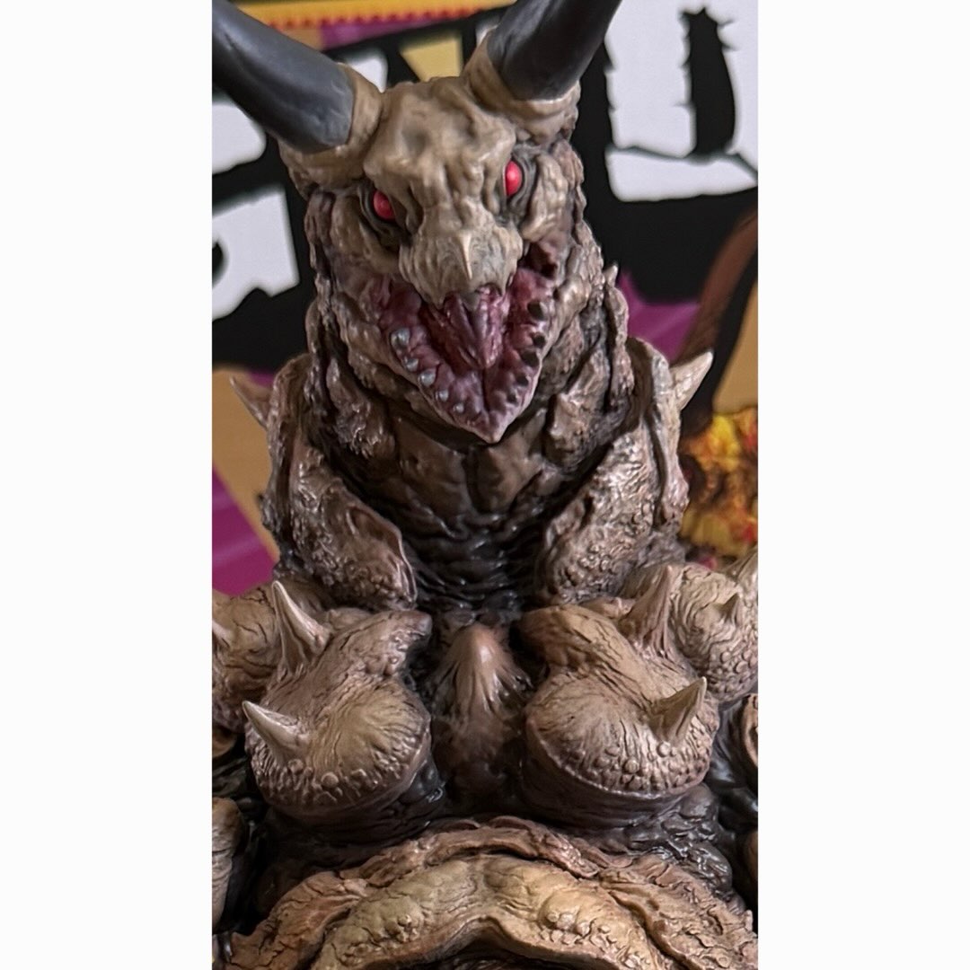 KAIJU REMIXシリーズ「KRS×NIRASAWA ゴモラ」ソフビ製塗装済完成品と