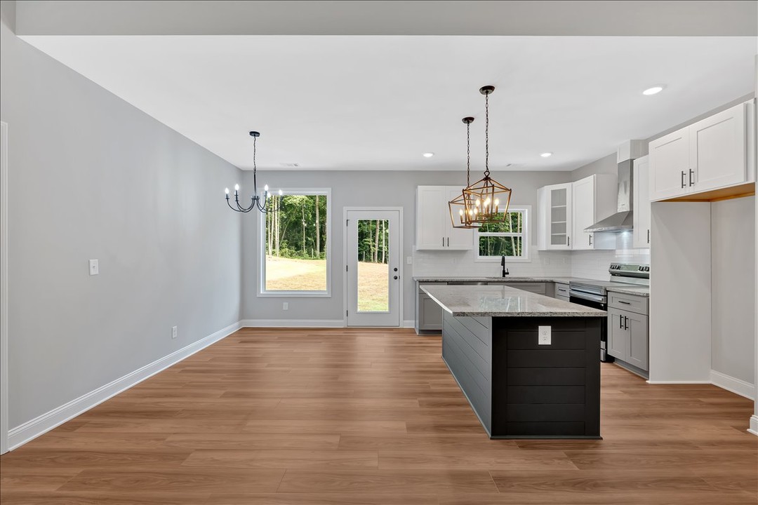 View of America's Best House Plans - Delivering 2,352 sq. ft., Plan 1776-00121 ...