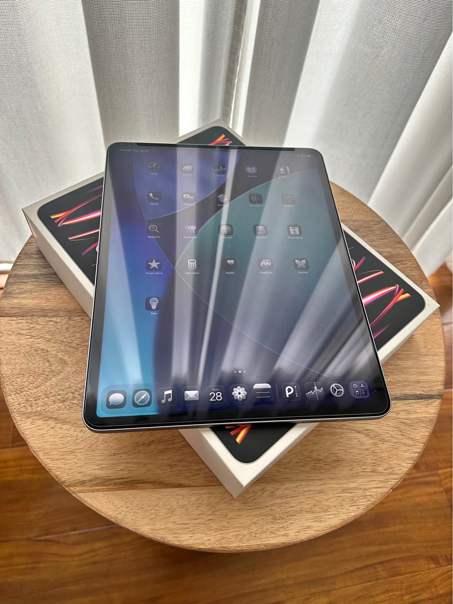 New and used Ipad-pro-12-9-6th-gen-m2-256gb-cellular-bundle-magic 