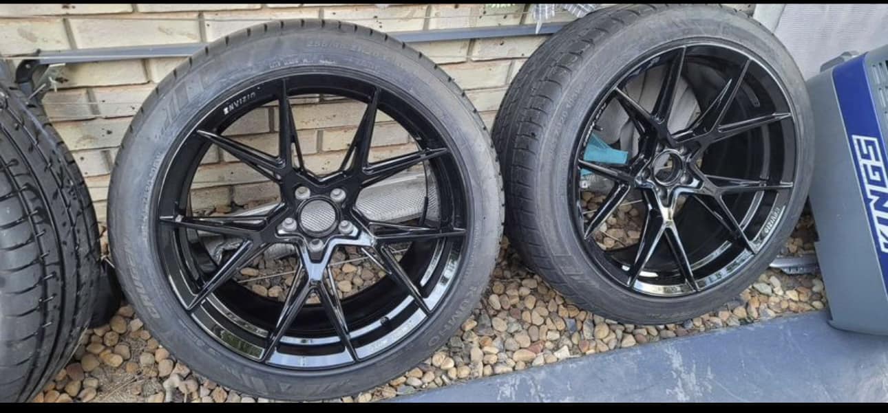 Wheel and tire experts - 255-35/zr20 on a 20x9 ET29 wheel on an S6