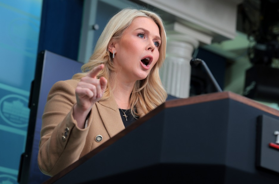 News - 'You're a left-wing hack' | White House Press Secretary Karoline ...