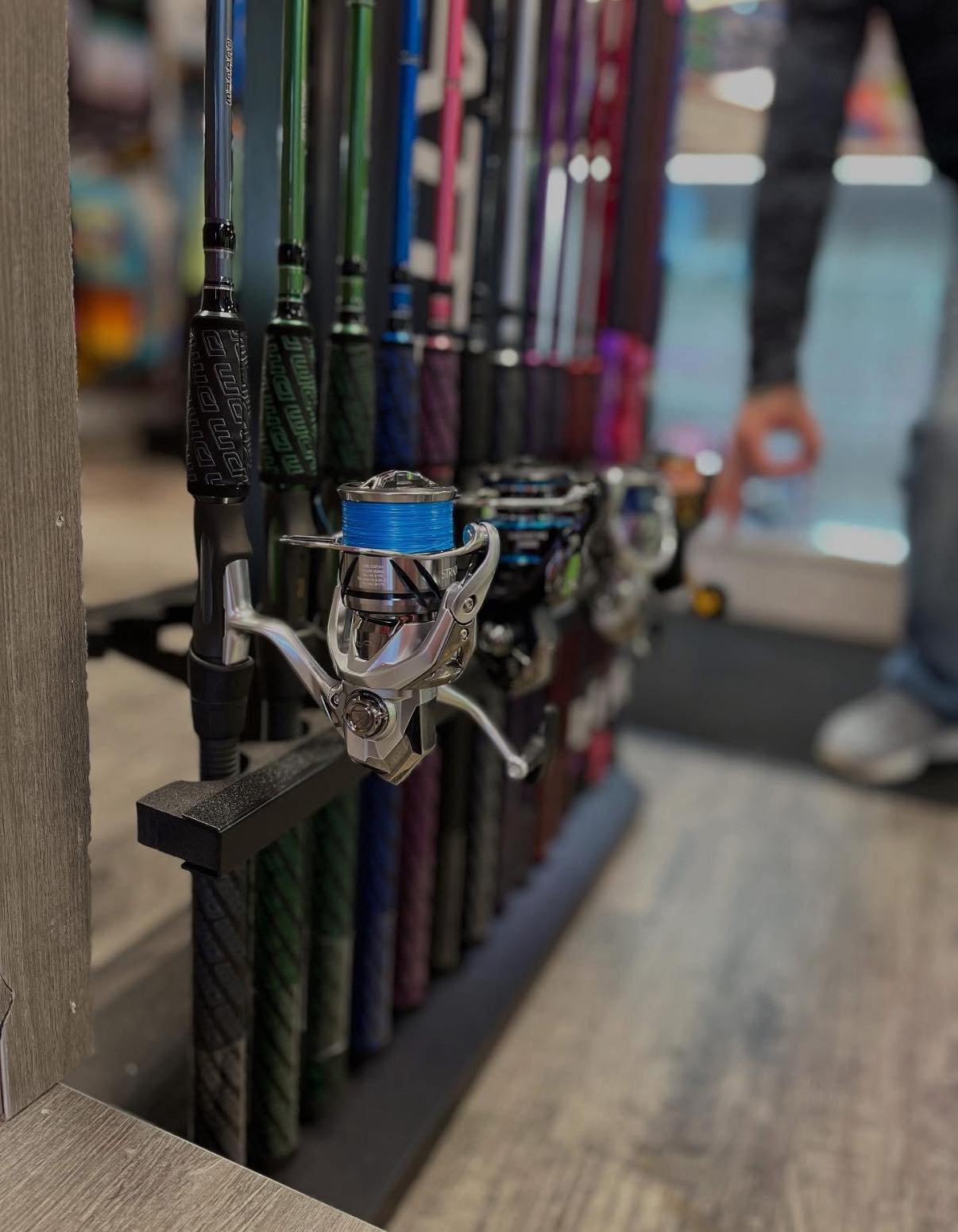 best size rod and reel for inshore fishing Blackfin Rods 7' Carbon Elite Full Grip Spinning 3000 Combo, Medium Light Power | way clutch bearing and strong rugged body with a double anodized aluminum spool Choosing the RIGHT Rod &