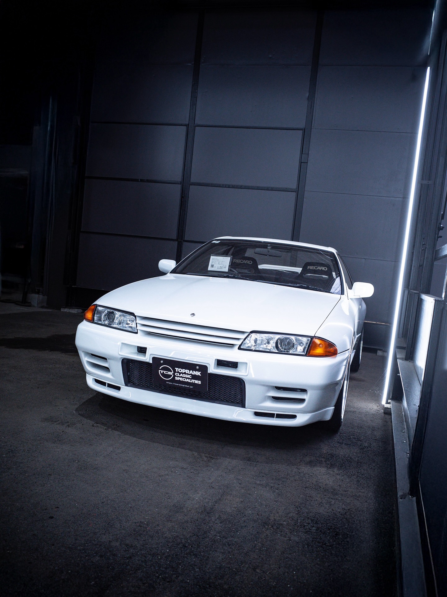 BNR32-314639 R32 GT-R in 326 Crystal White which has been added to 