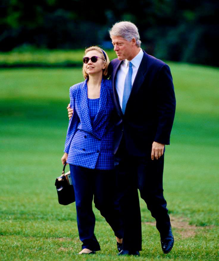 hillary in blue dress Circa the mid-1990s, as Bill and Clinton strolled together across the sun-dappled grounds of the White House what looked like a perfectly ordinary presidential afternoon walk, the patterned blazer category:Costumes Maxi Linen A-Line Dress Size:30-31