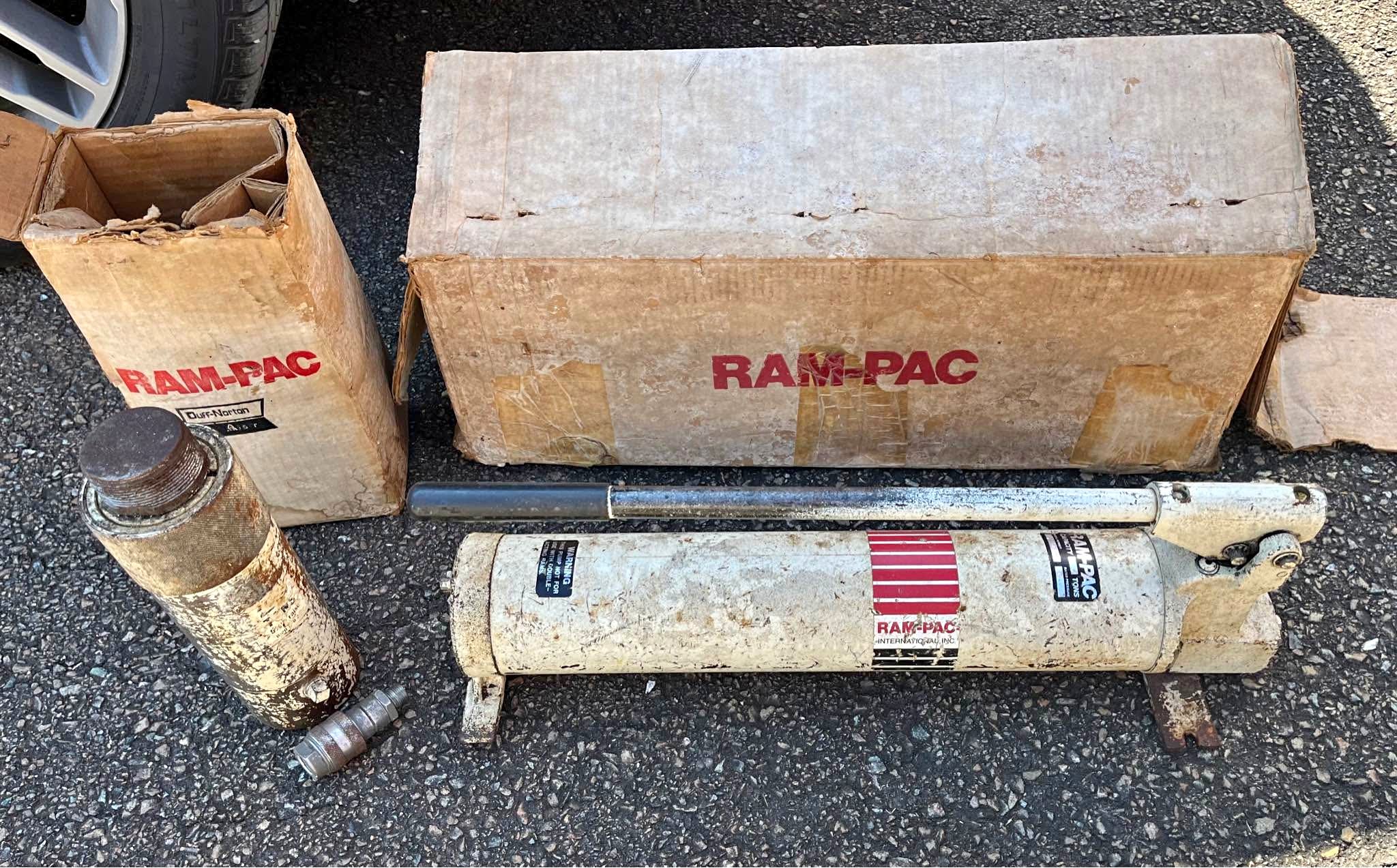 Ram-Pac Hydraulic Hand Pump and 20 Ton Cylinder - Bicycle Pumps ...