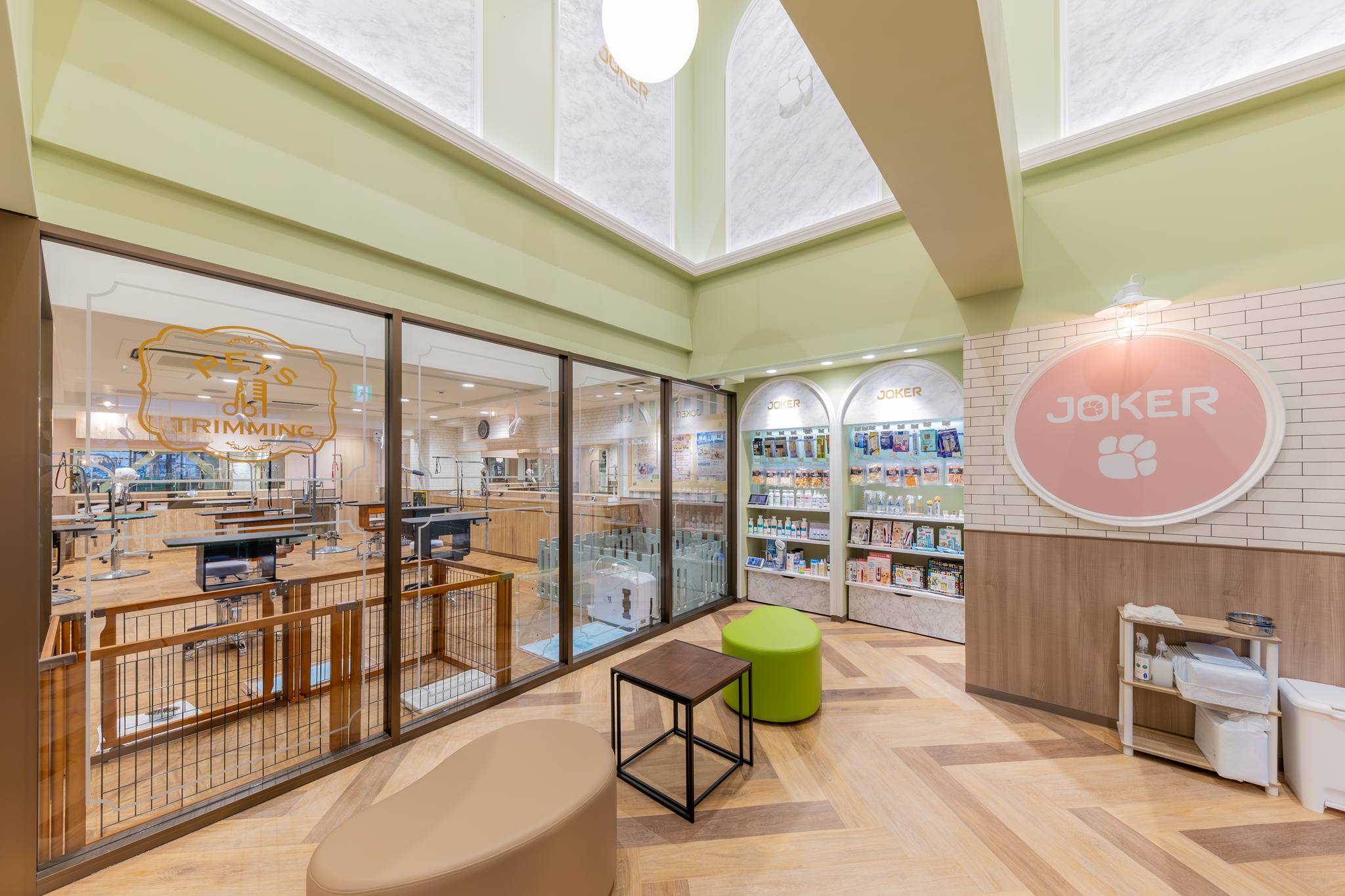 施工事例のご案内】 ～DOG&CAT JOKER二子玉川店 AVENUE/CARE～ ラック