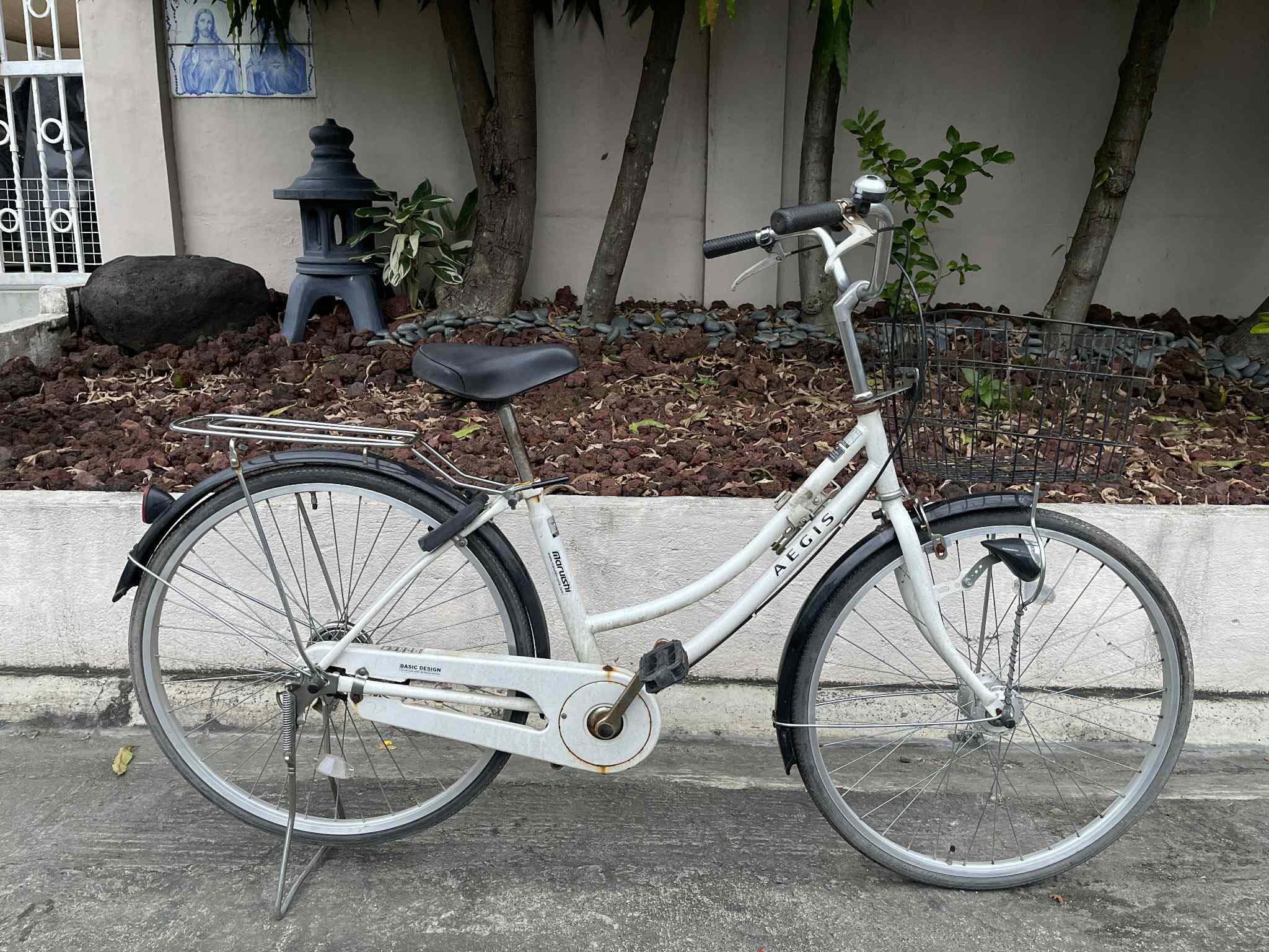 Reliable Japanese mamachari bicycle for daily rides