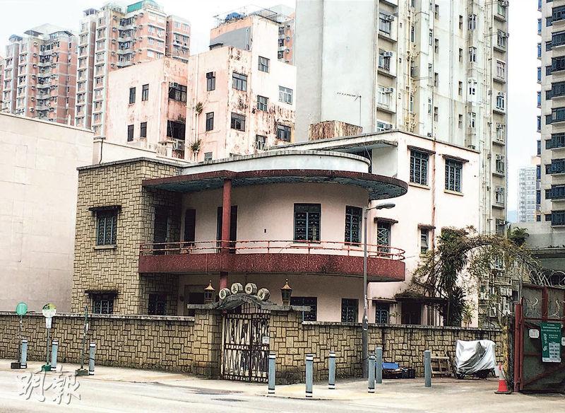 萬四長園--1950年代，鄉紳鄧若璠為未嫁女兒所建的大屋，有獨立庭園，在