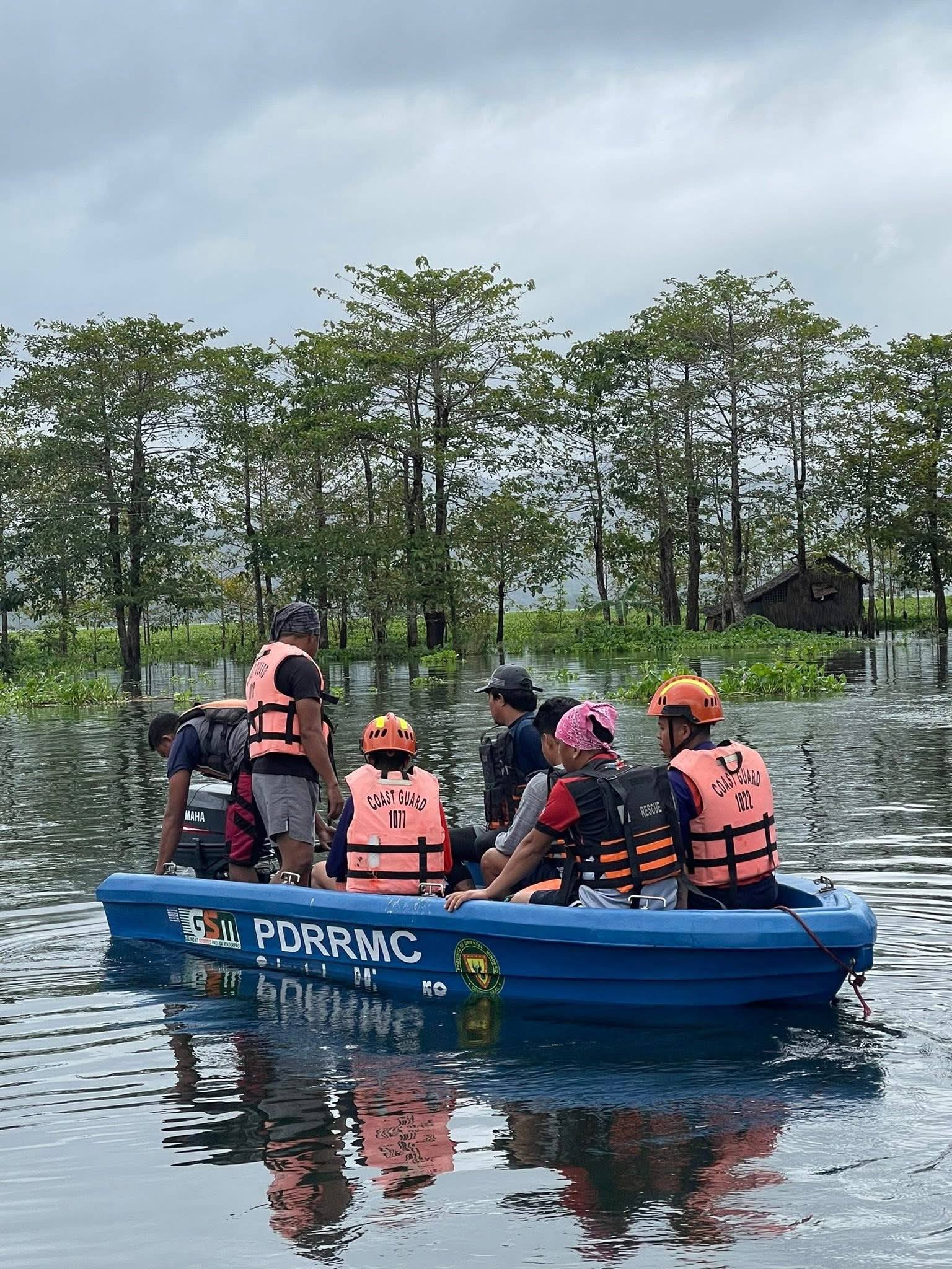 ABS-CBN - Nagsasagawa ng search & rescue operation ang MDRRMO at PCG ...