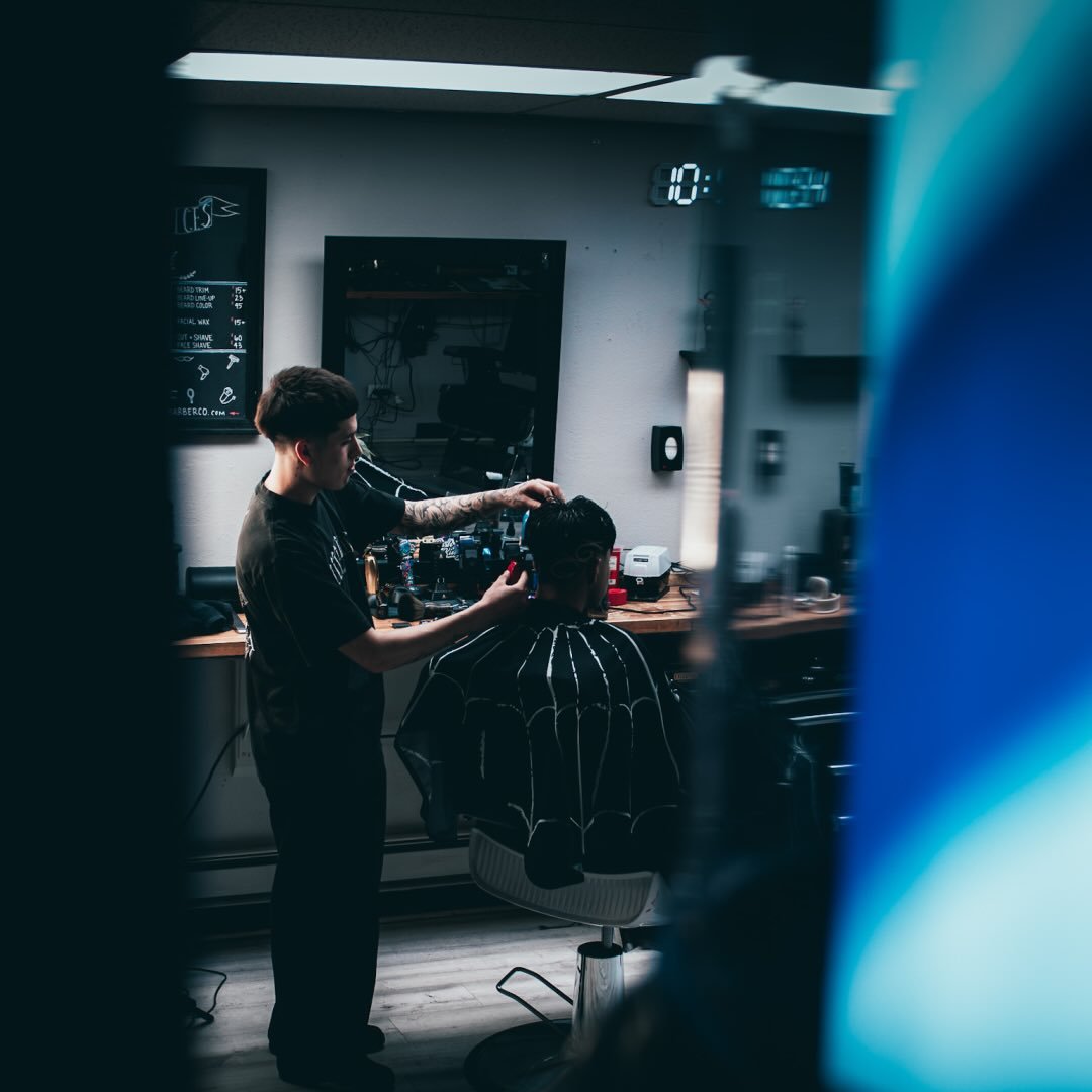 When your speaker dies mid cut 😂 Follow for more barber content like ...