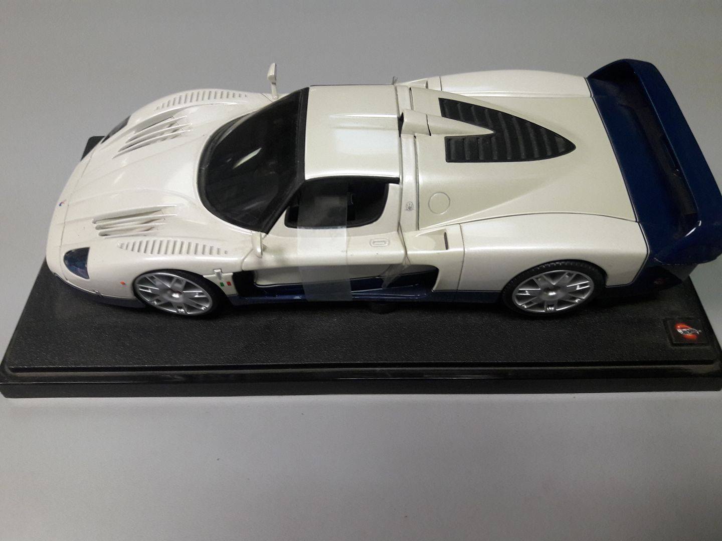 HOT WHEELS MC12 MASERATI 18/1