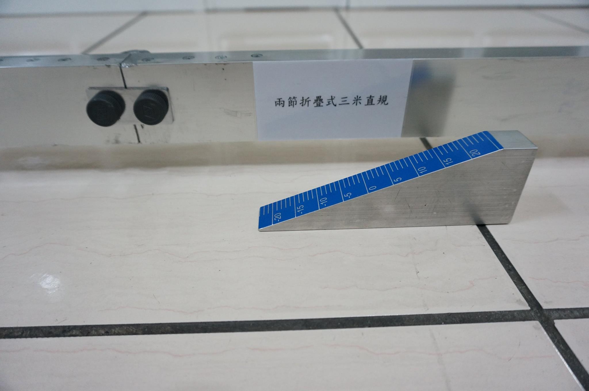 德上國際企業有限公司 儀器商 新品上市兩節折疊式三米直規 改善三米直規 攜帶不易的缺點 一般小轎車 就能輕鬆帶著走 輕量化設計 重量僅2kg 更多優點 等著你的體驗與發現 Facebook