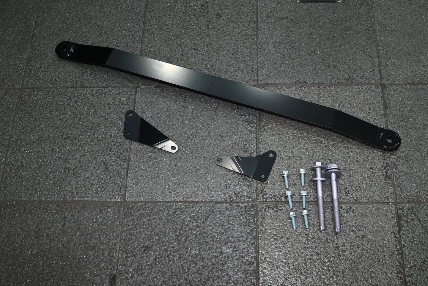 TOYOTA Voxy 90 系 安裝 COX Performance Damper 及 TRD GR Brace Set