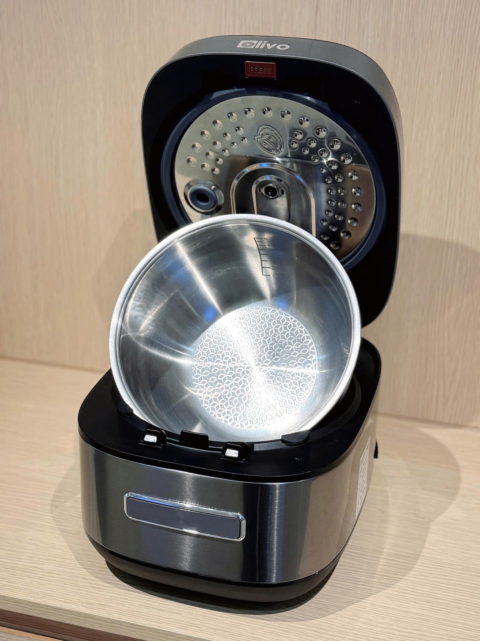 Vân Mạc - Mn chuyển qua nồi cơm ruột inox giống em đa số... | Facebook
