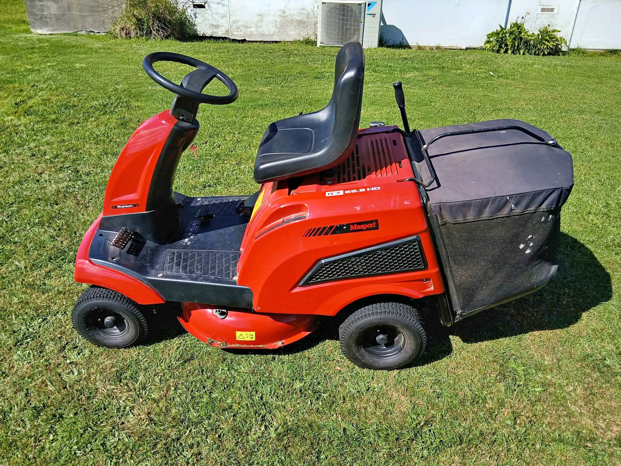 Masport ride on mower with catcher - Lawn Mowers - Raglan, New Zealand ...
