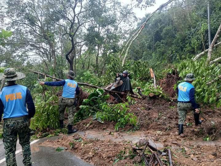 Rappler - Police and rescue personnel in Kalinga conduct disaster ...