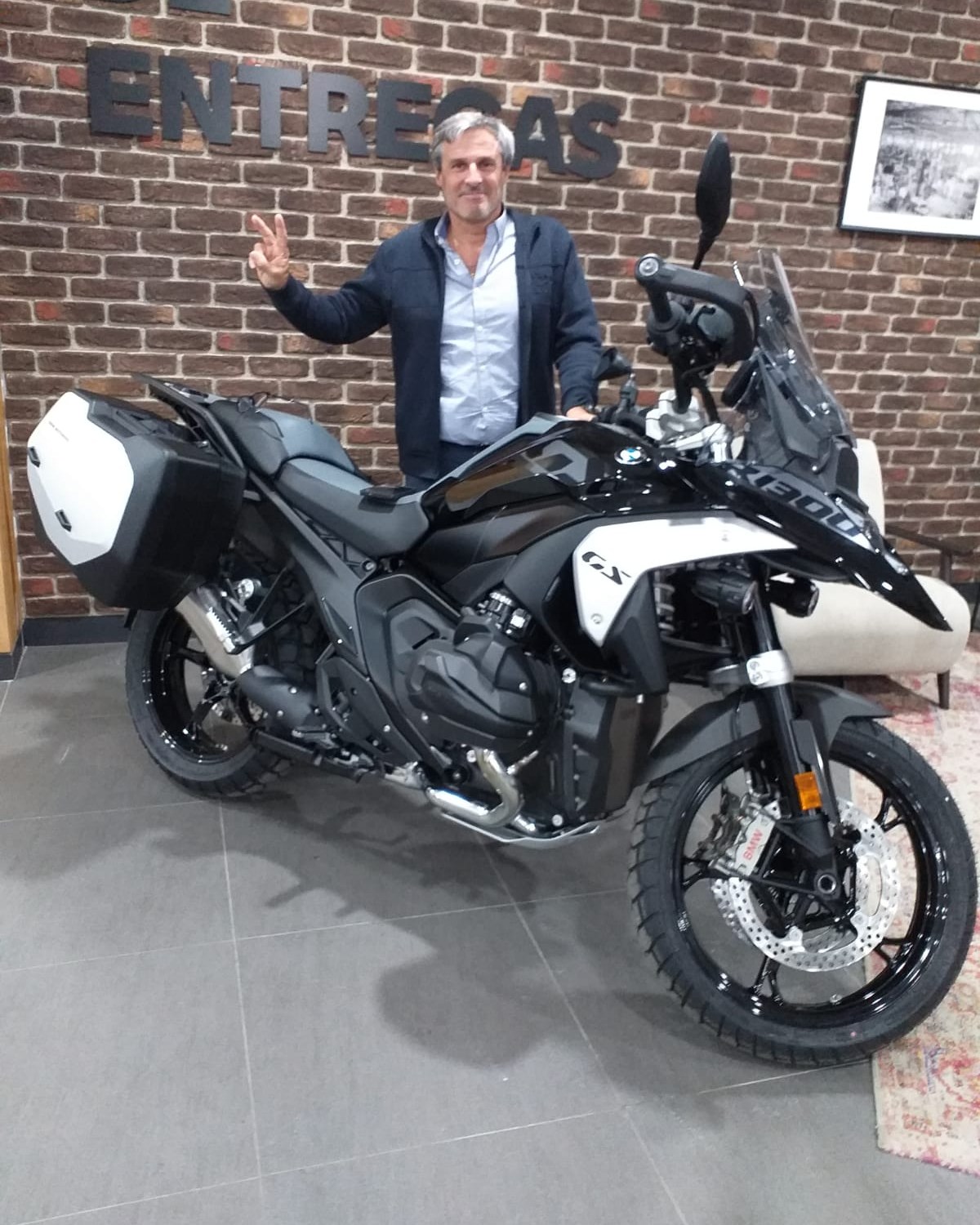 DOS - ¡La FABULOSA 🔥R 1300 GS🔥 ya forma parte de la vida de Luis ...